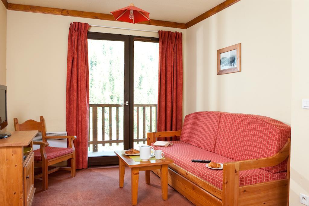 Madame Vacances Residence Les Chalets Du Thabor Вальфрежюс Экстерьер фото