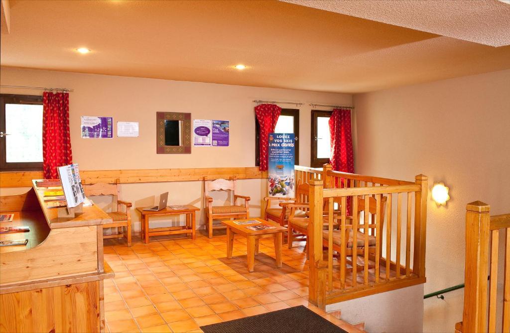 Madame Vacances Residence Les Chalets Du Thabor Вальфрежюс Экстерьер фото